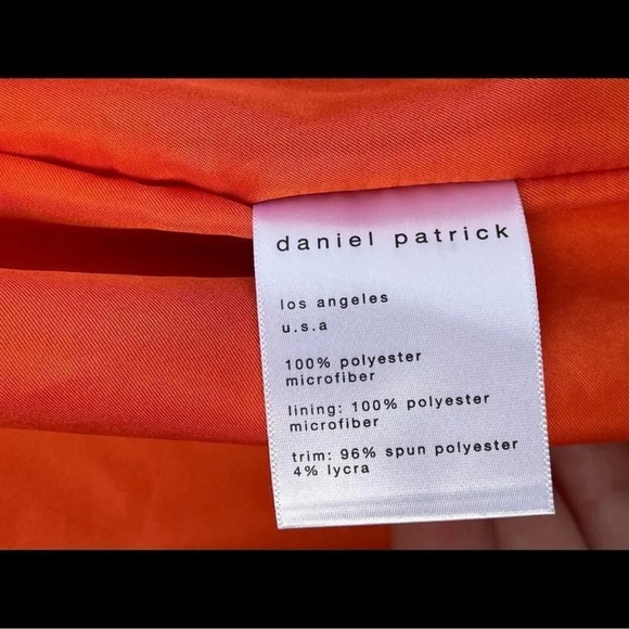 DANIEL PATRICK los angeles Cold Shoulder
Bomber Large - Picture 12 of 16